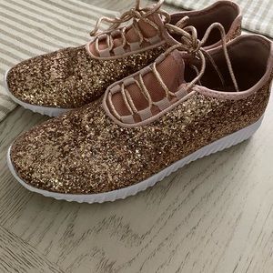 Glitter tennis shoes
